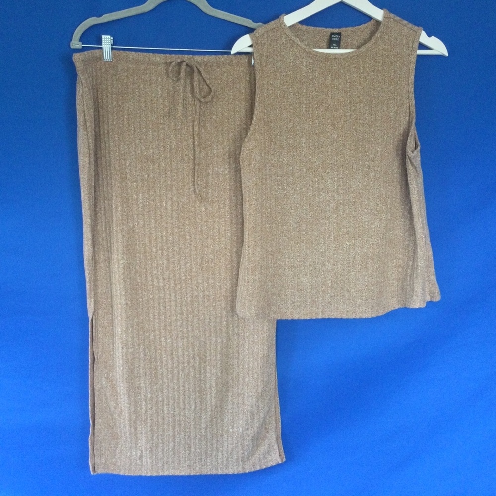 Brown Knit Sleeveless Top & Maxi skirt Fits Med/ Large nwt